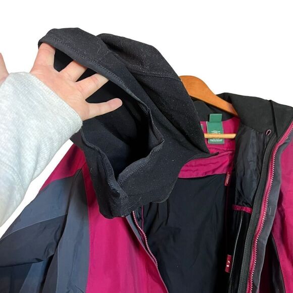 L.L. Bean ski jacket. Size large - Picture 8 of 13